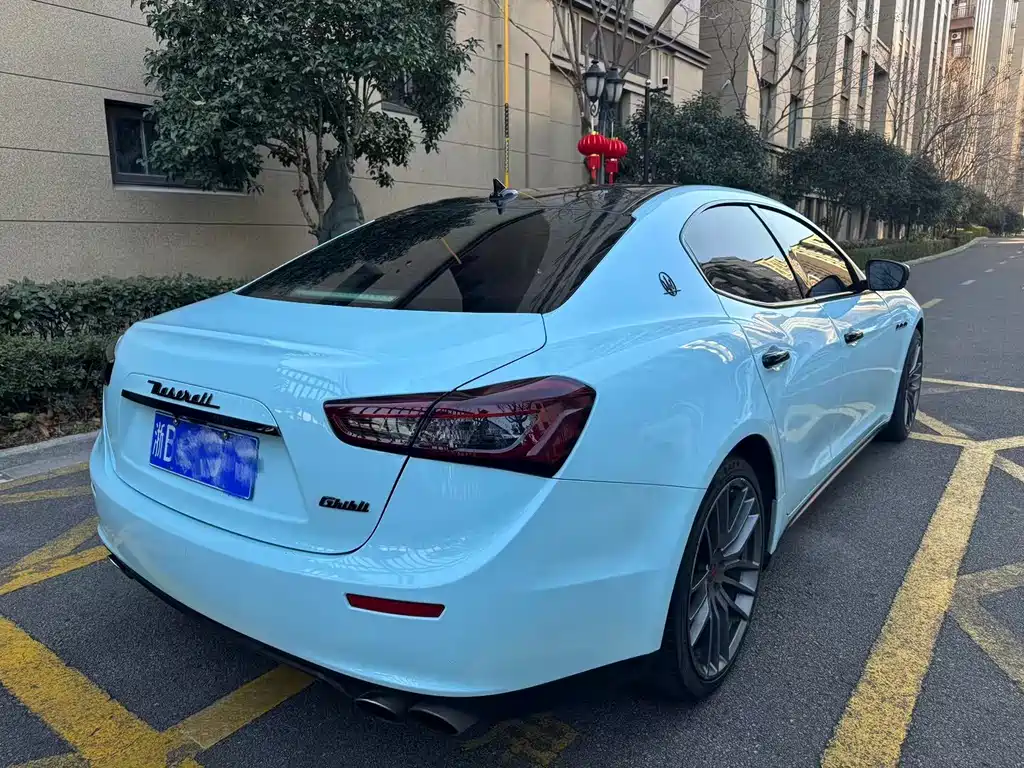 Ghibli 3.0 T Standard