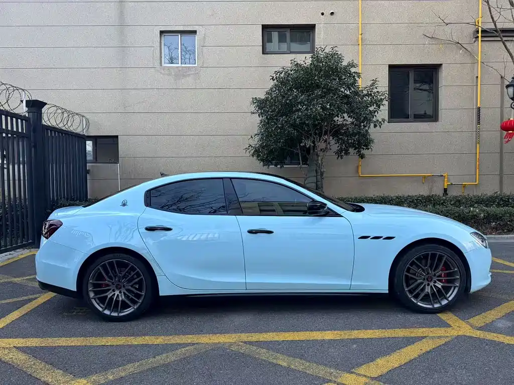 Ghibli 3.0 T Standard