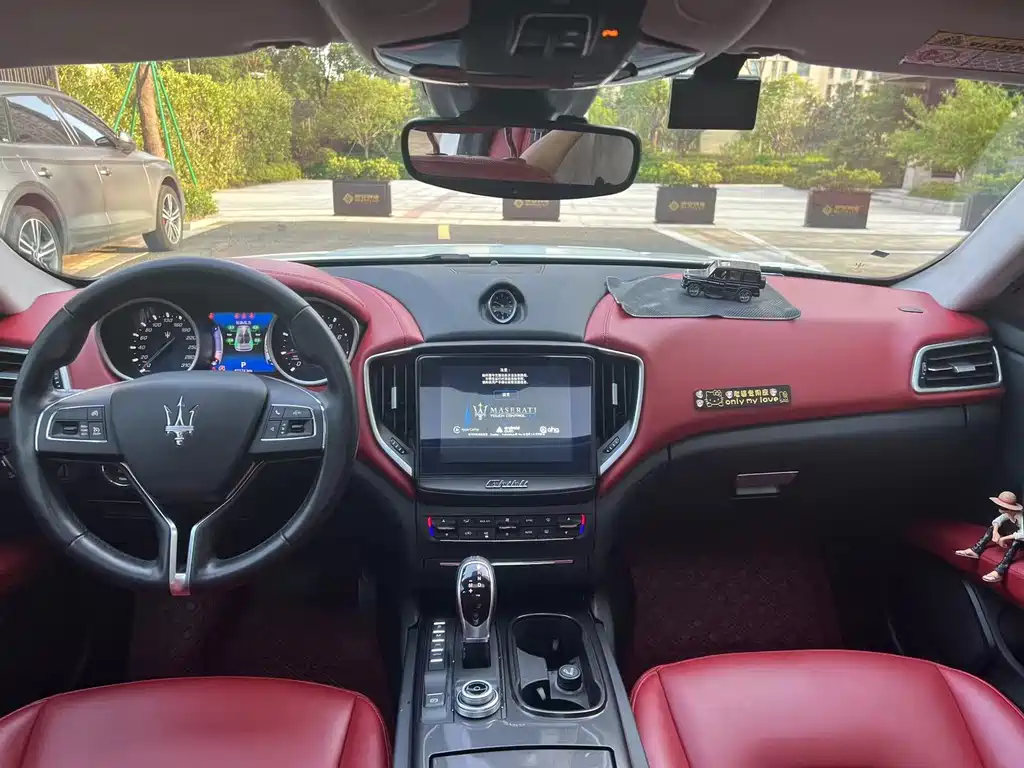 Ghibli 3.0 T Standard