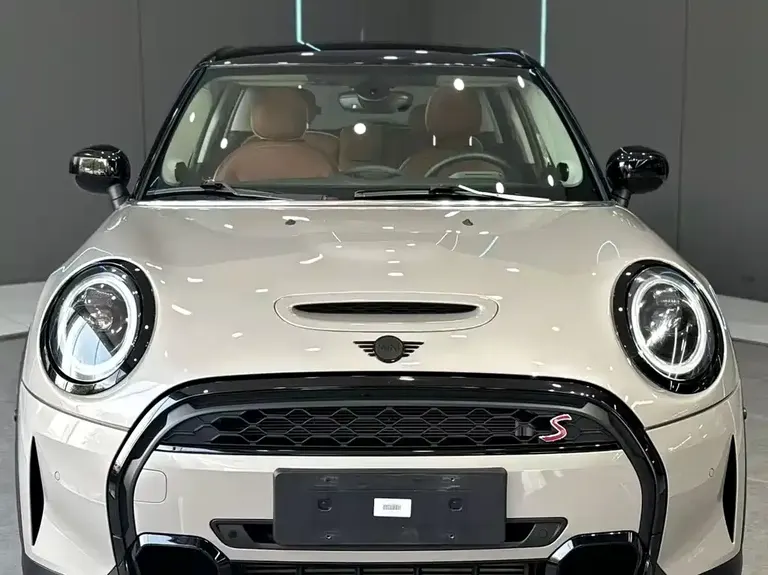 MINI 2.0 T COOPER S Artist 5-door