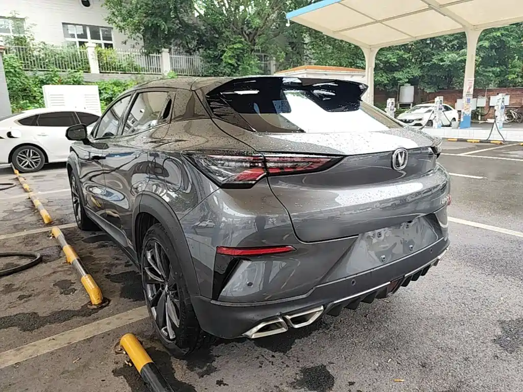 Changan UNI-T 1.5 T Distinguished