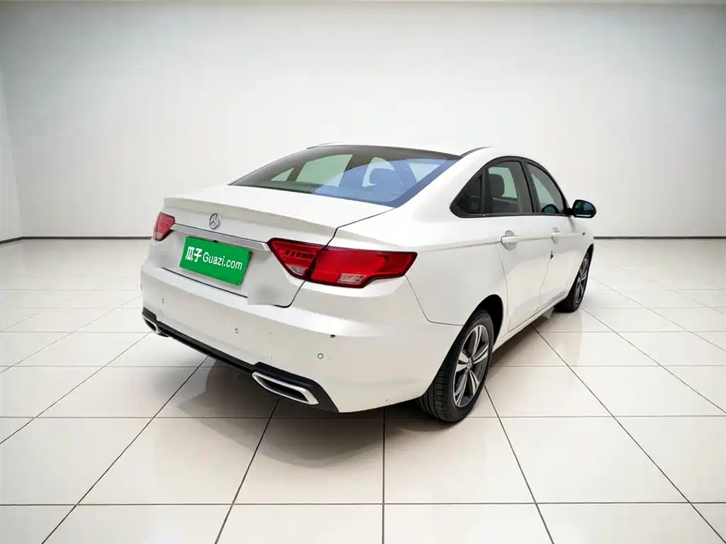 Emgrand GL 1.4 T DCT Elite Connected
