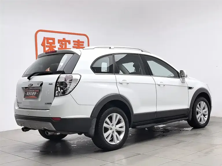 Chevrolet Captiva 2.4 L 4 WD Flagship 7-seat