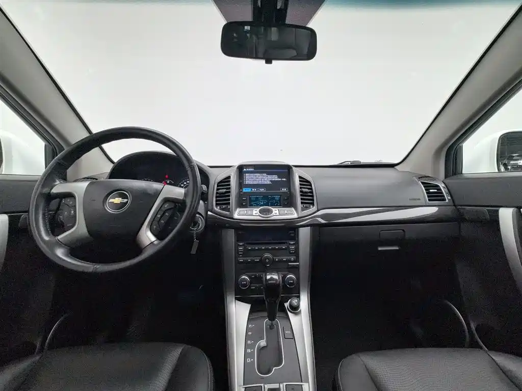 Captiva 2.4 L 4 WD Flagship 7-seat