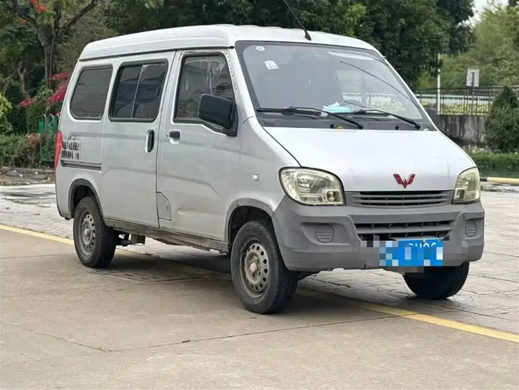 Wuling Zhiguang 1.2 L Utility LSI