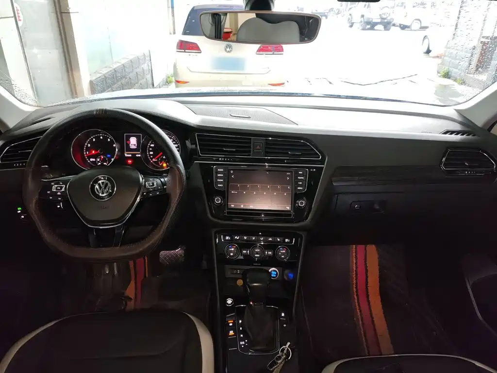 Tiguan L 330 TSI Auto 2 WD Luxury