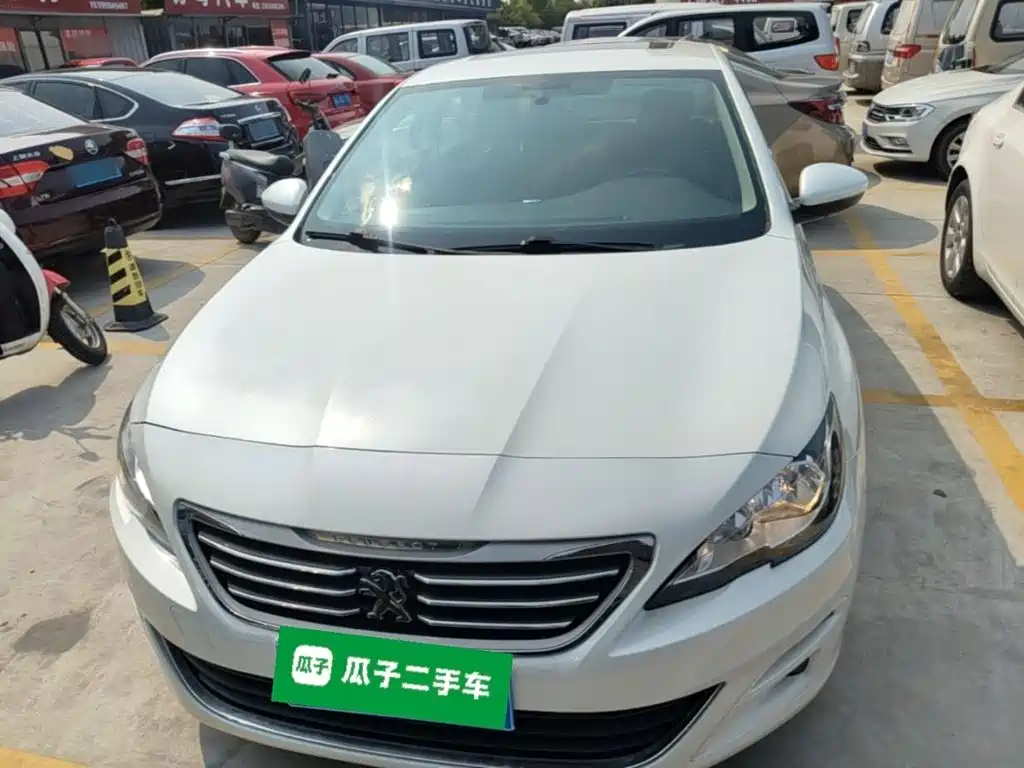 Peugeot 408 1.8 L Auto Luxury