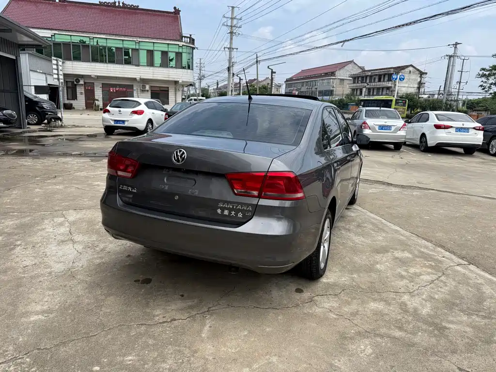 Santana 桑塔纳 2015款 1.6 L 自动豪华版