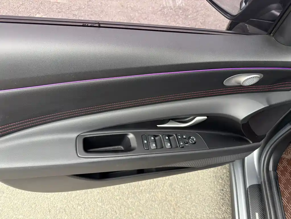 Elantra 1.5 L CVT 20 Anniversary Commemorative