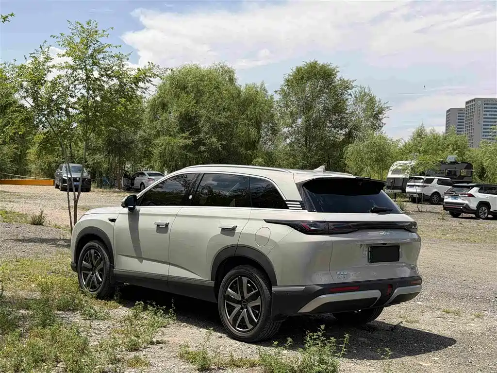 Seal 07 DM-i 150 Navigator +
