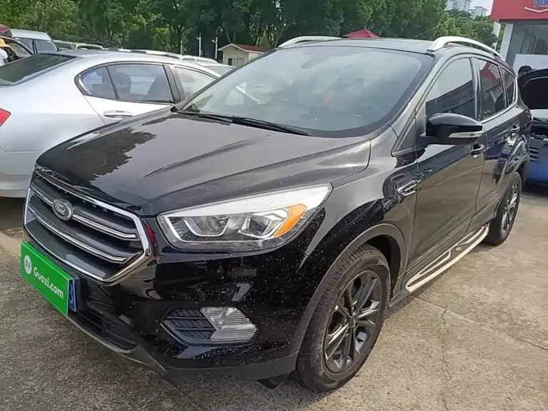 Ford Kuga EcoBoost 180 2 WD Platinum Wing CN-VI