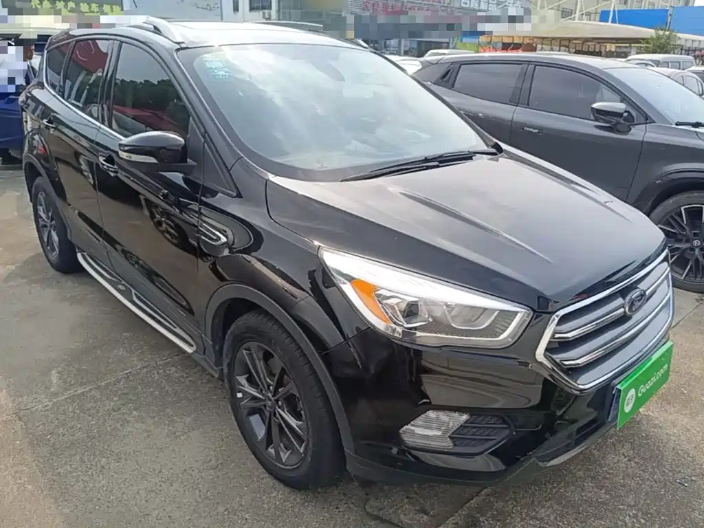 Kuga EcoBoost 180 2 WD Platinum Wing CN-VI