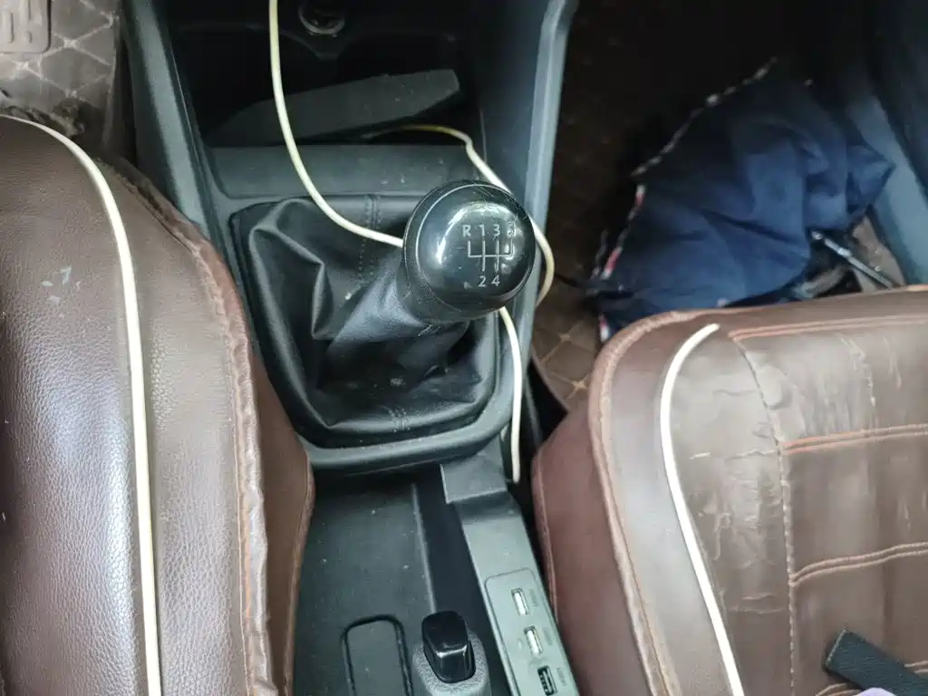 Santana 1.6 L Manual Style