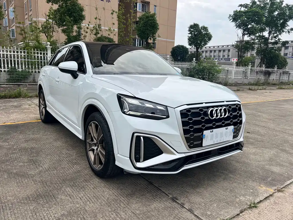 Audi Q2 L 35 TFSI Fashion Dynamic