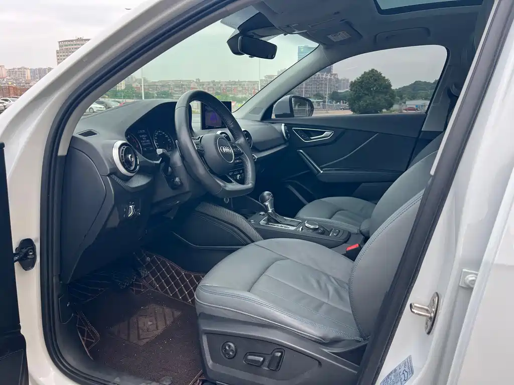 Audi Q2 L 35 TFSI Fashion Dynamic