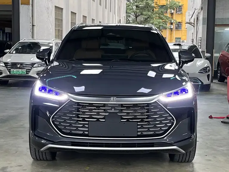 BYD Tang NEV DM-p 215 KM 4 WD Flagship