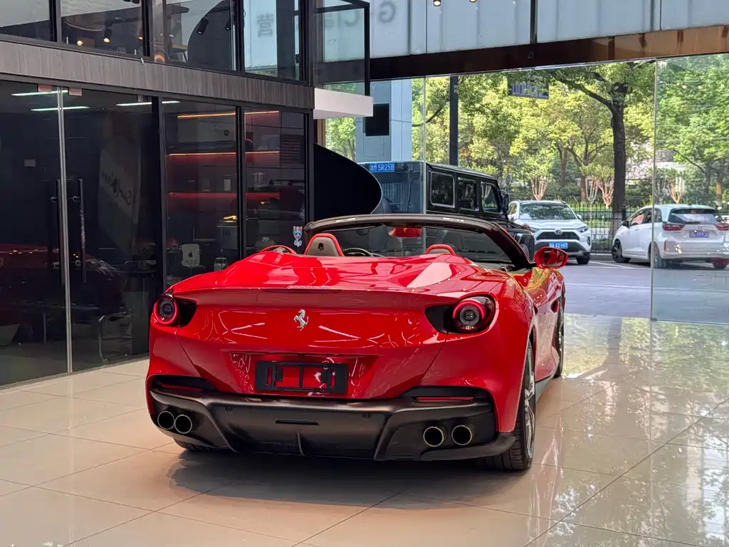 Portofino 3.9 T M