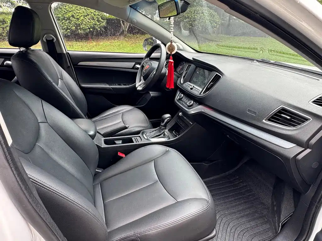 Roewe 360 PLUS 1.5 L Auto Luxury