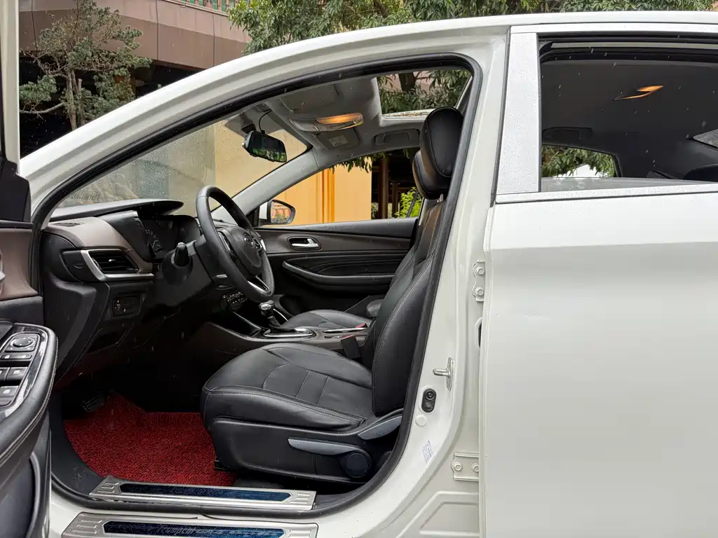 Trumpchi GA4 200 T Auto Luxury