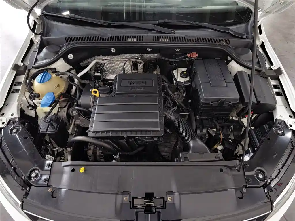 Sagitar 1.6 L Auto Comfort