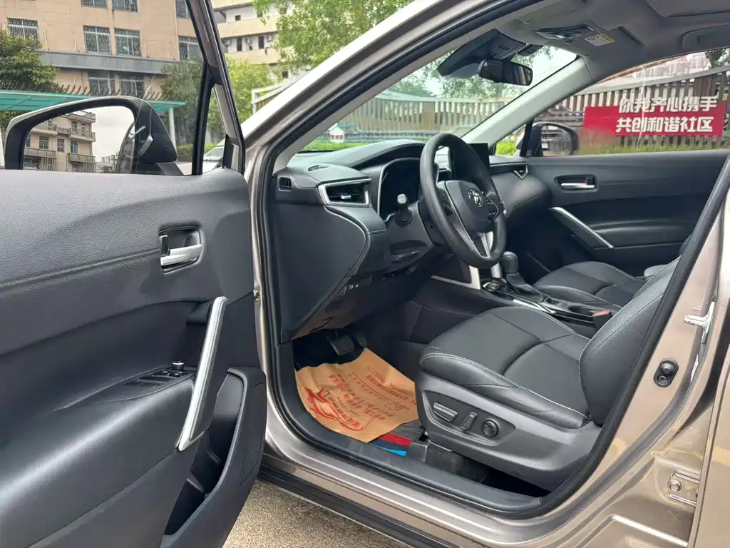 Frontlander 2.0 L CVT Luxury