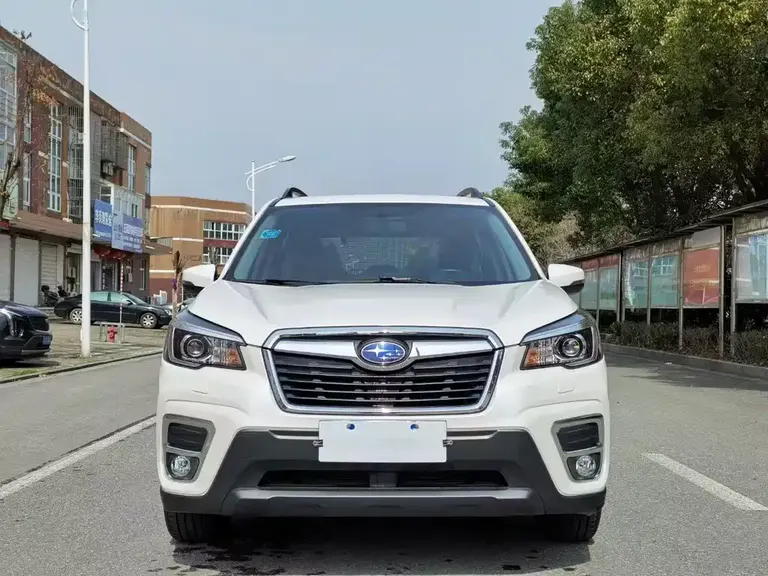 Subaru Forester 2.0 i Luxury