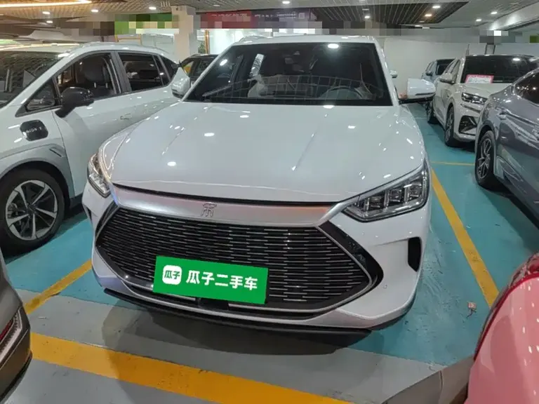 BYD Song PLUS NEV DM-i 51 KM Honored