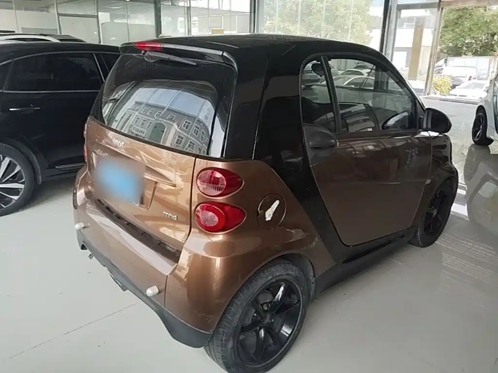 smart fortwo 1.0 MHD New Year Special Edition