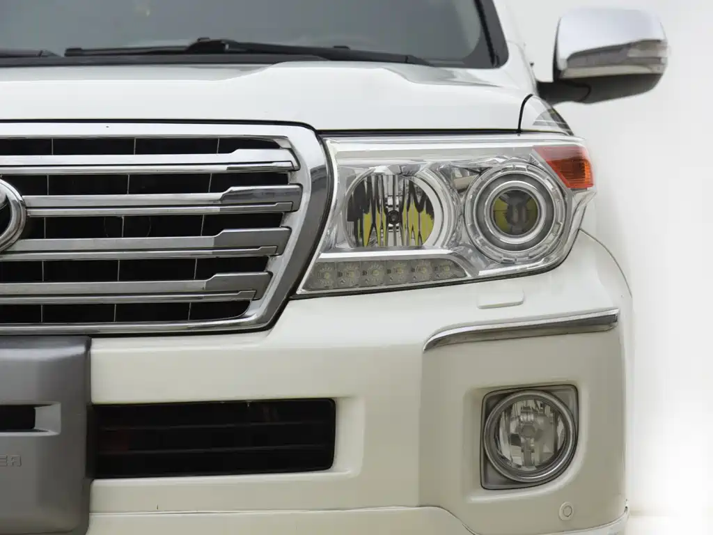 Land Cruiser (Import) 4.0 L V6 Middle East Limited