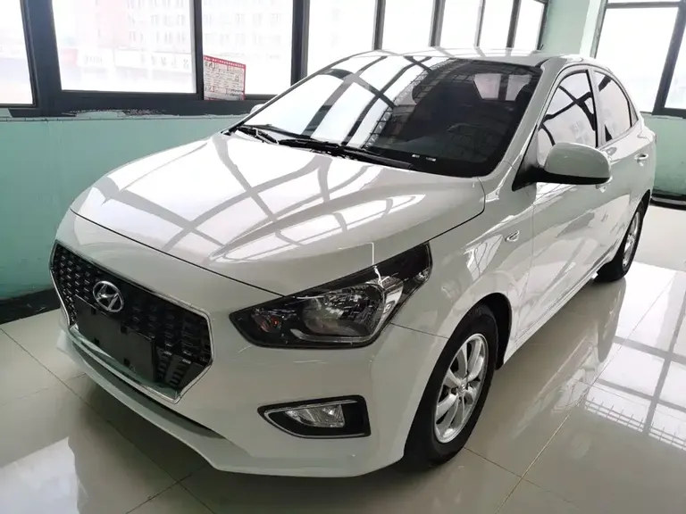 Hyundai Accent 1.4 L Auto Leap Enjoyment CN-V