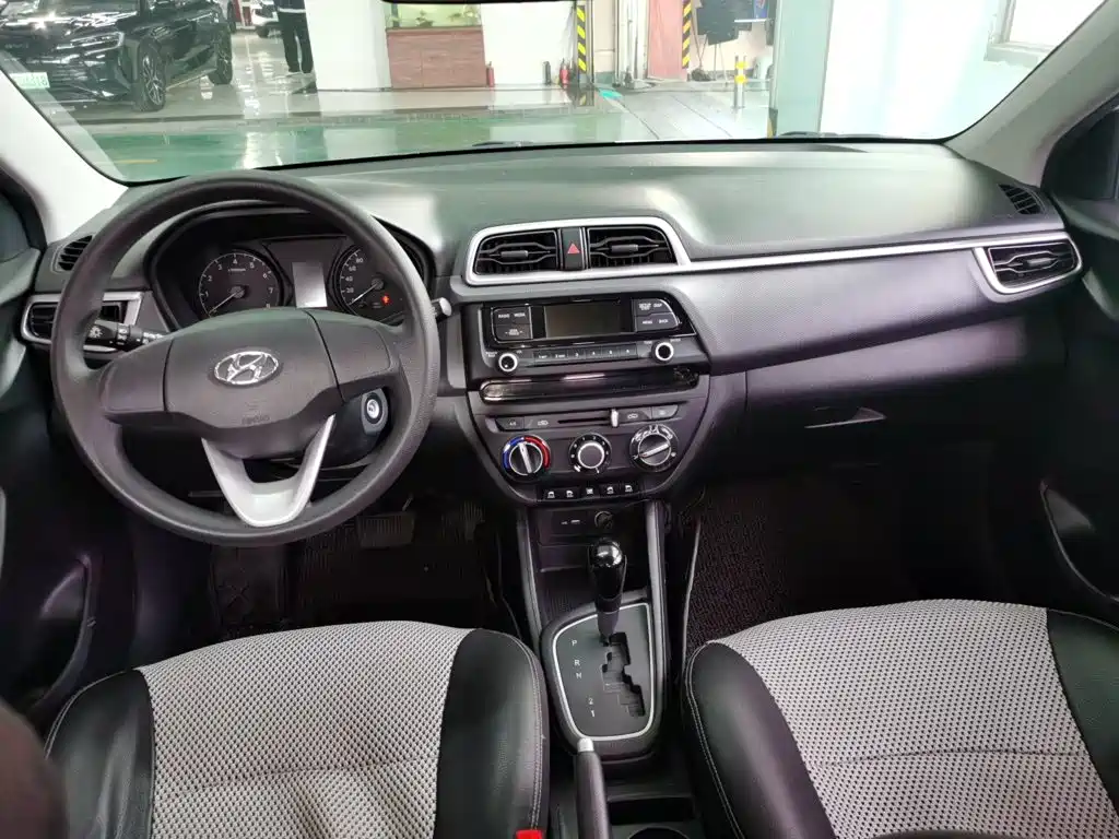 Accent 1.4 L Auto Leap Enjoyment CN-V