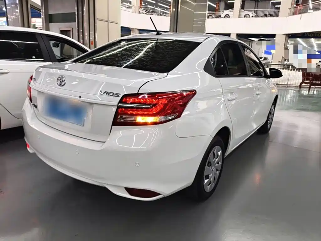 Vios 1.5 L CVT Creation