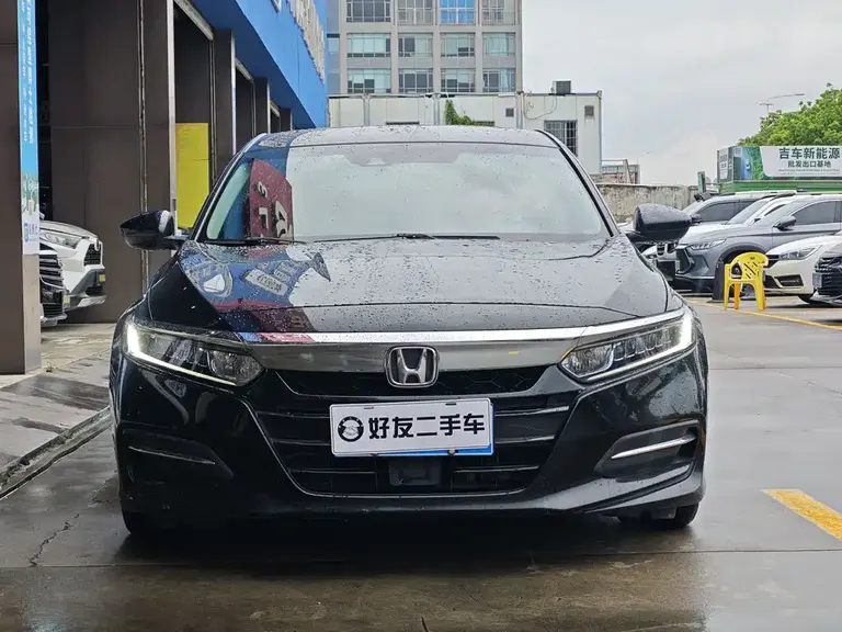 Honda Accord Sharp· Hybrid 2.0 L Sharp Cool CN-VI