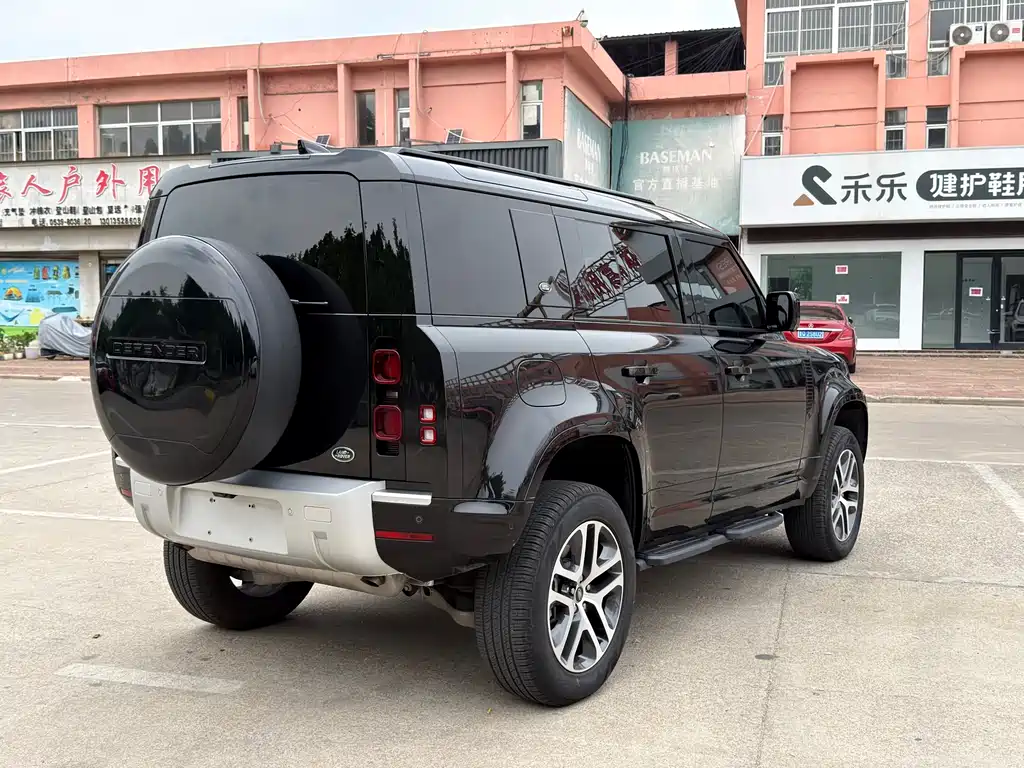 Land Rover Defender 110 3.0 T P400 XS