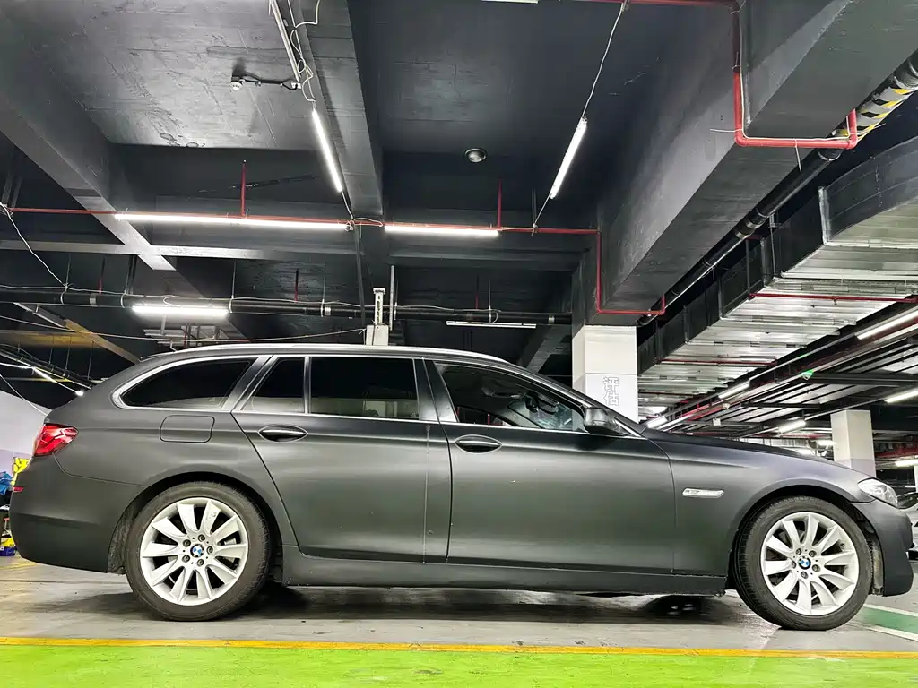 BMW 5 Series (Import) 530 i Leading Wagon
