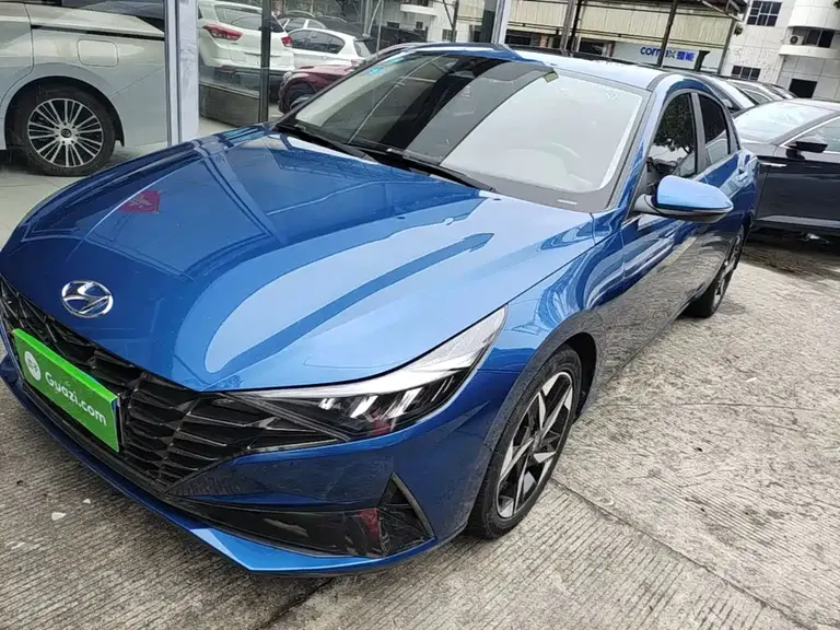Hyundai Elantra 1.5 L CVT LUX Distinguished
