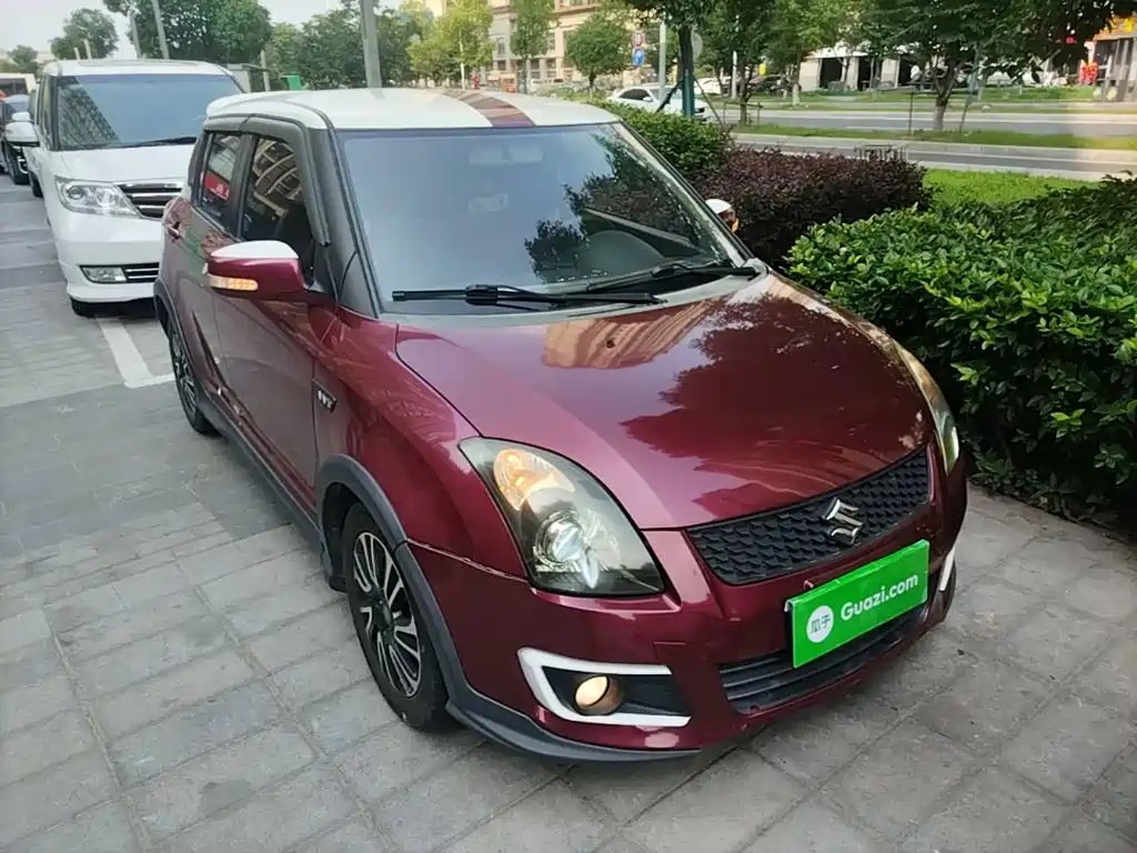 Swift 1.5 L Auto Fashion Cool Play