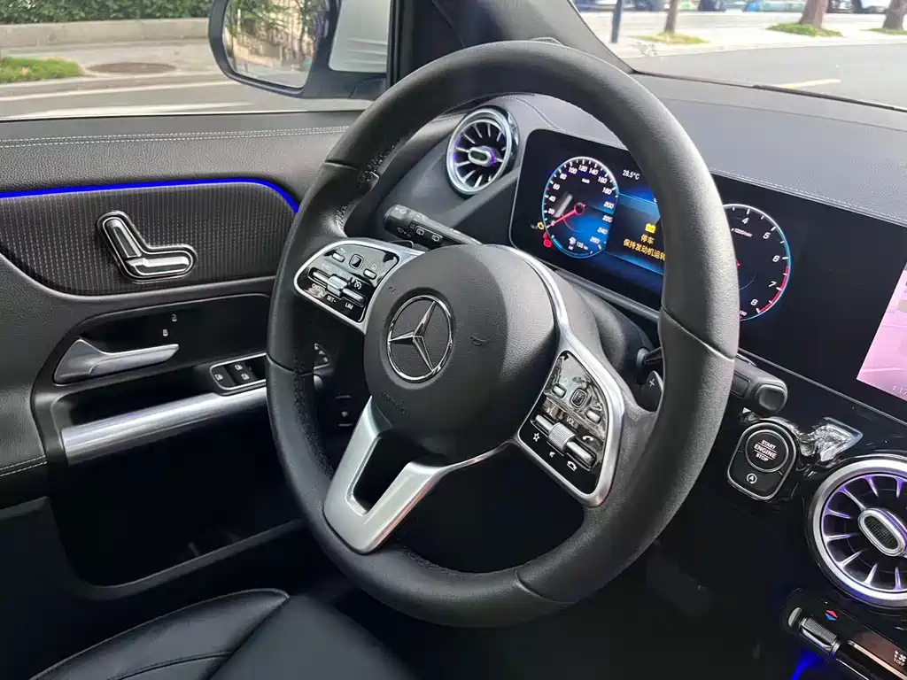 Mercedes-Benz GLA GLA 200