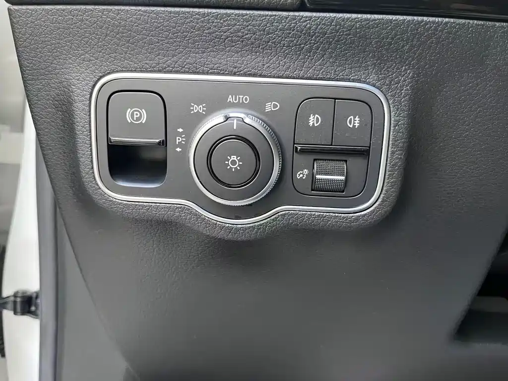 Mercedes-Benz GLA GLA 200