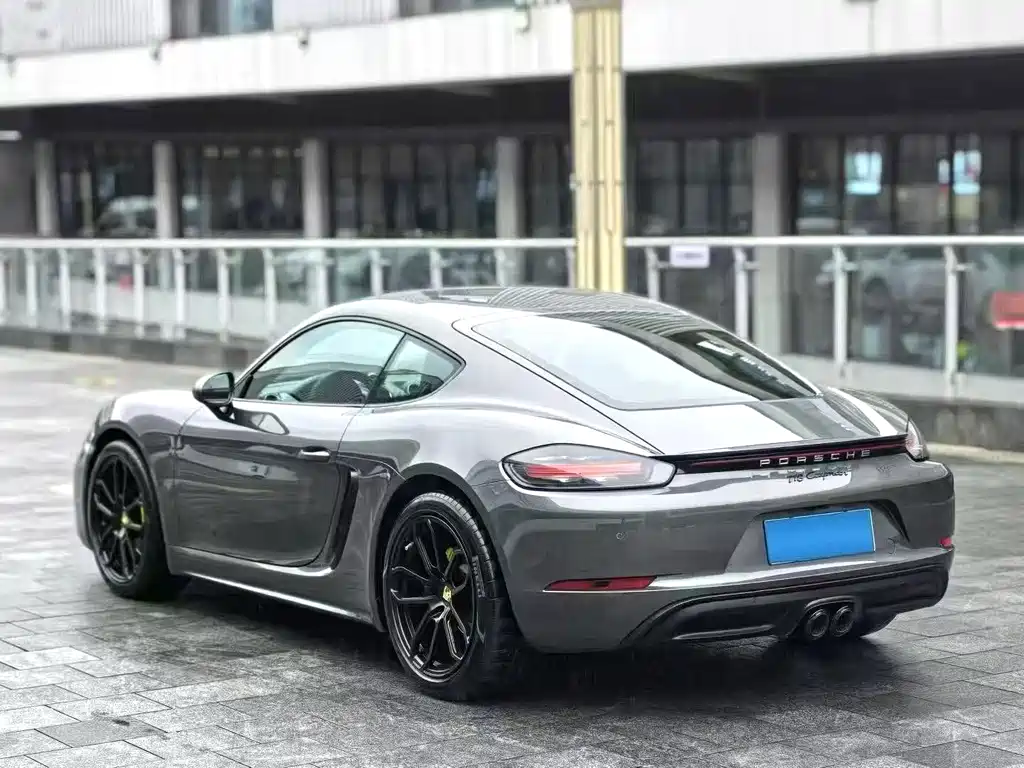 Porsche 718 Cayman 2.0 T