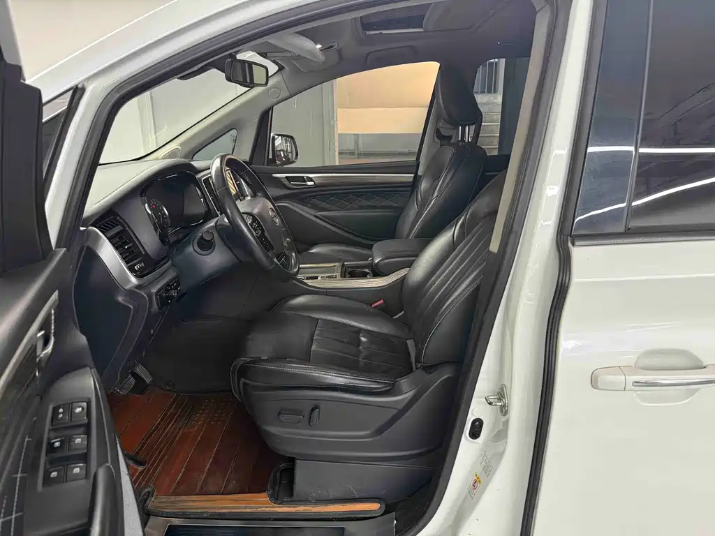 GAC Trumpchi M8 Navigator 390 T Distinguished