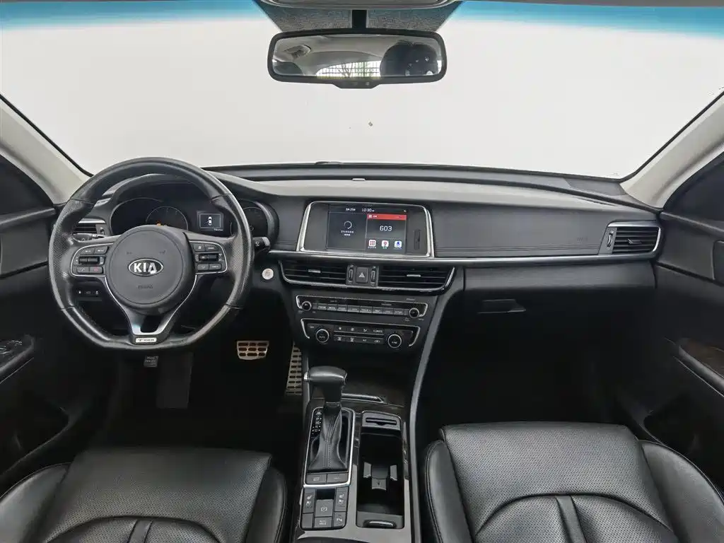 Kia K5 1.6 T Auto LUX