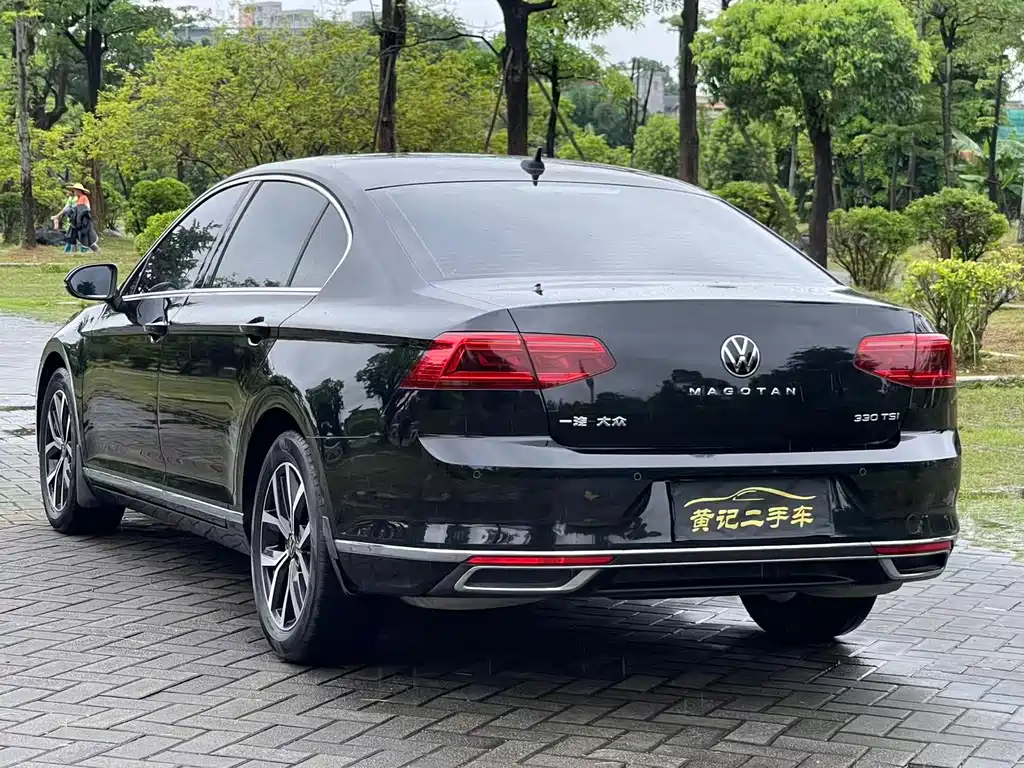 Magotan 330 TSI DSG Luxury