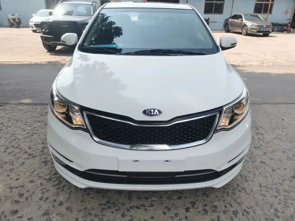 Kia K2 Sedan 1.4 L MT TOP