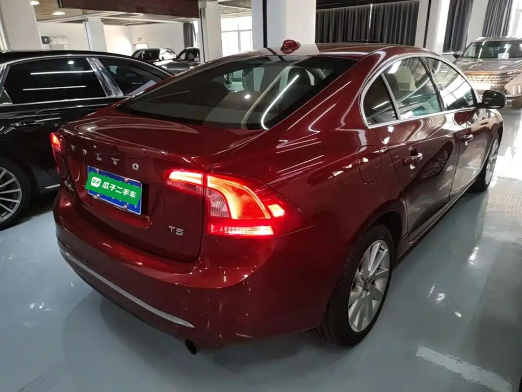 Volvo S60 S60 L 2.0 T Smart Vision