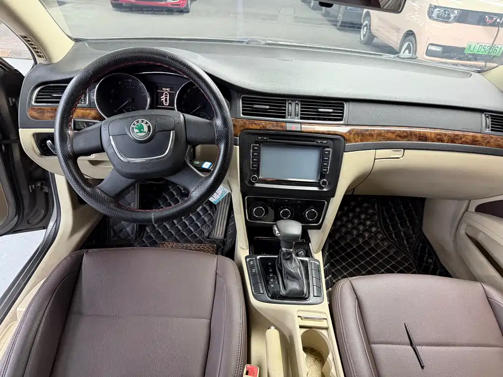 Superb 1.8 TSI Auto Grace