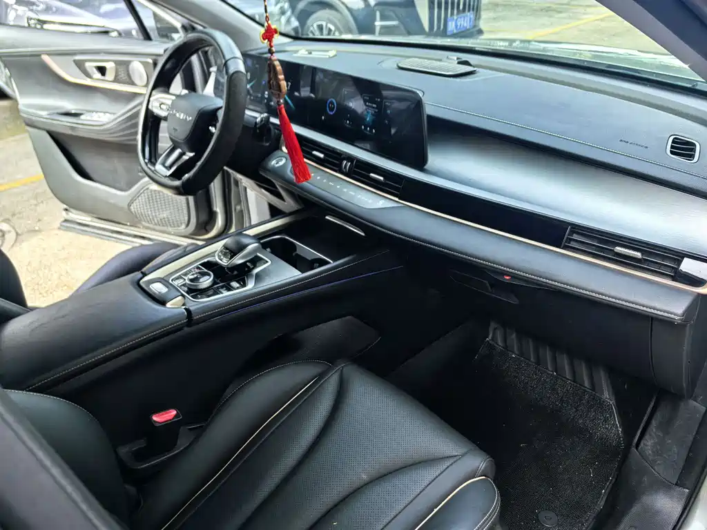 Omoda 1.5 T CVT Cross