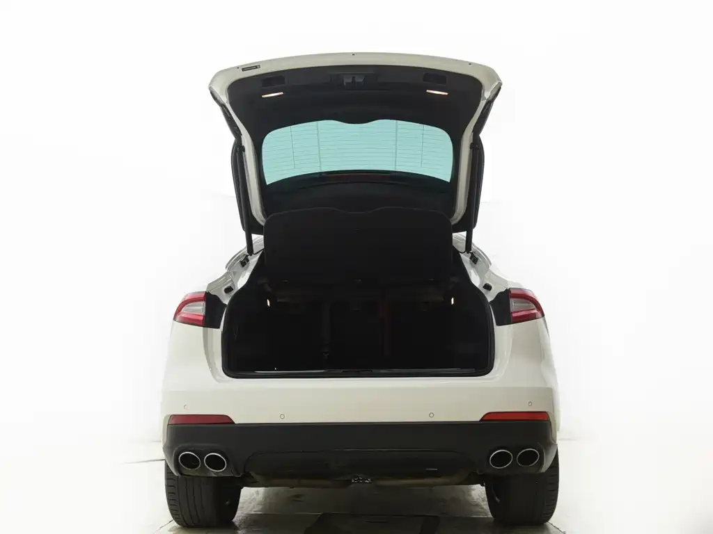 Levante 3.0 T Standard