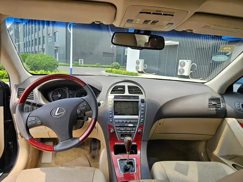 Lexus ES 350 Luxury