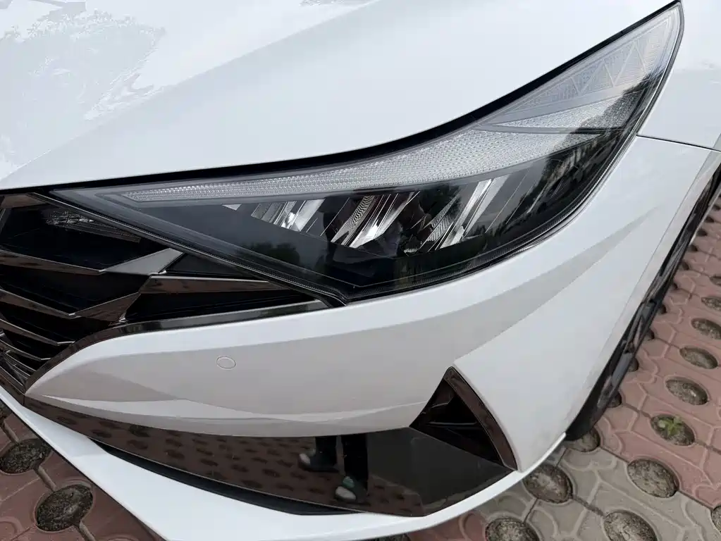 Elantra 1.5 L CVT LUX Distinguished